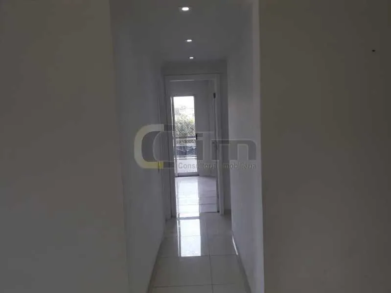 3-bedroom apartment in a building with a pool — photo 19
