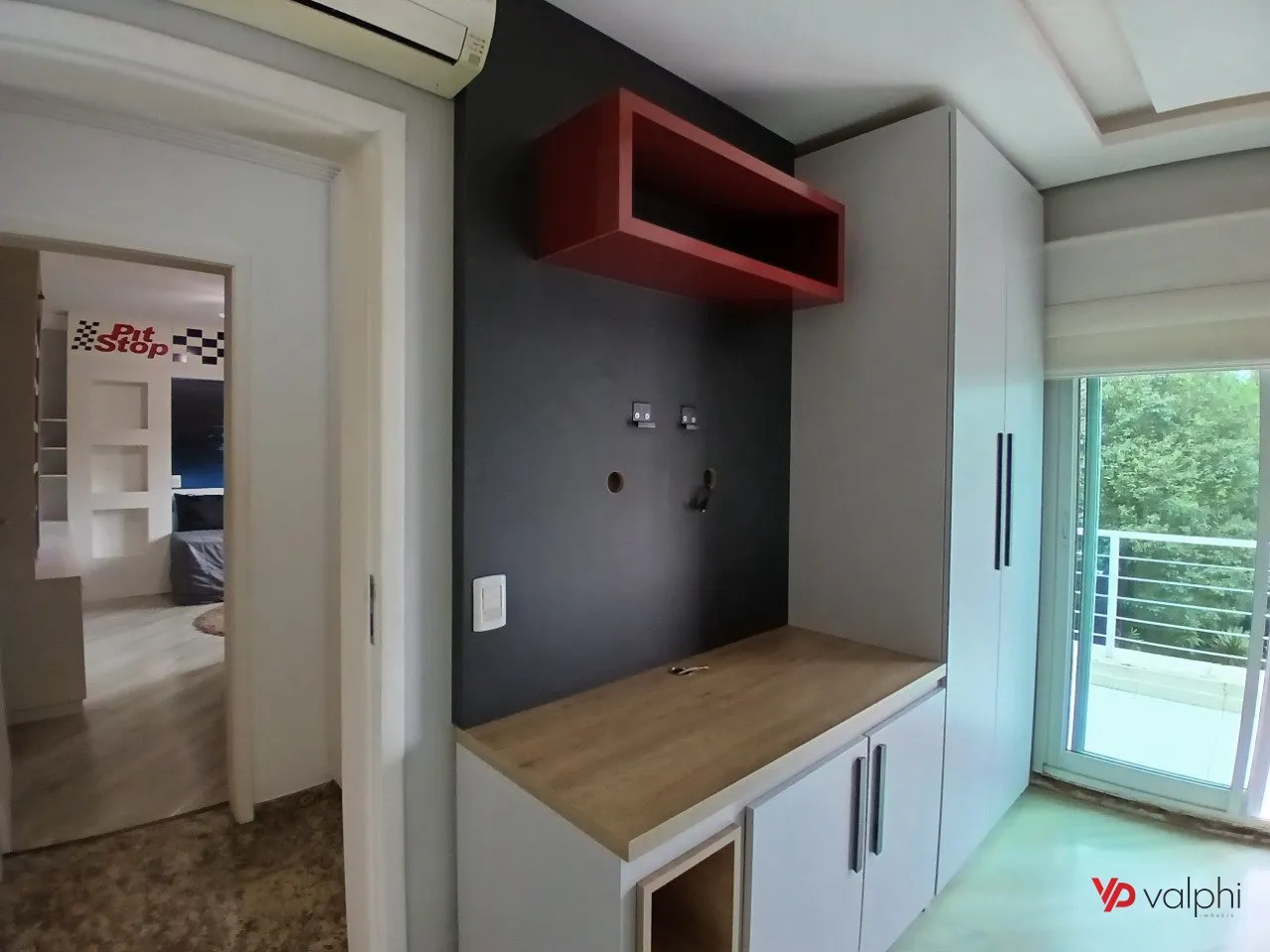 4-bedroom house with a grill on the balcony — photo 56