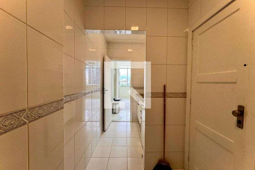 Apartamento de 2 quartos com cozinha separada — photo 21