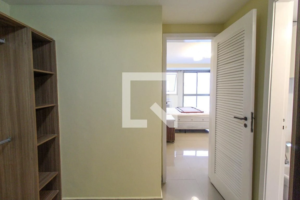 One-bedroom apartment with a water view in Rio de Janeiro — photo 45