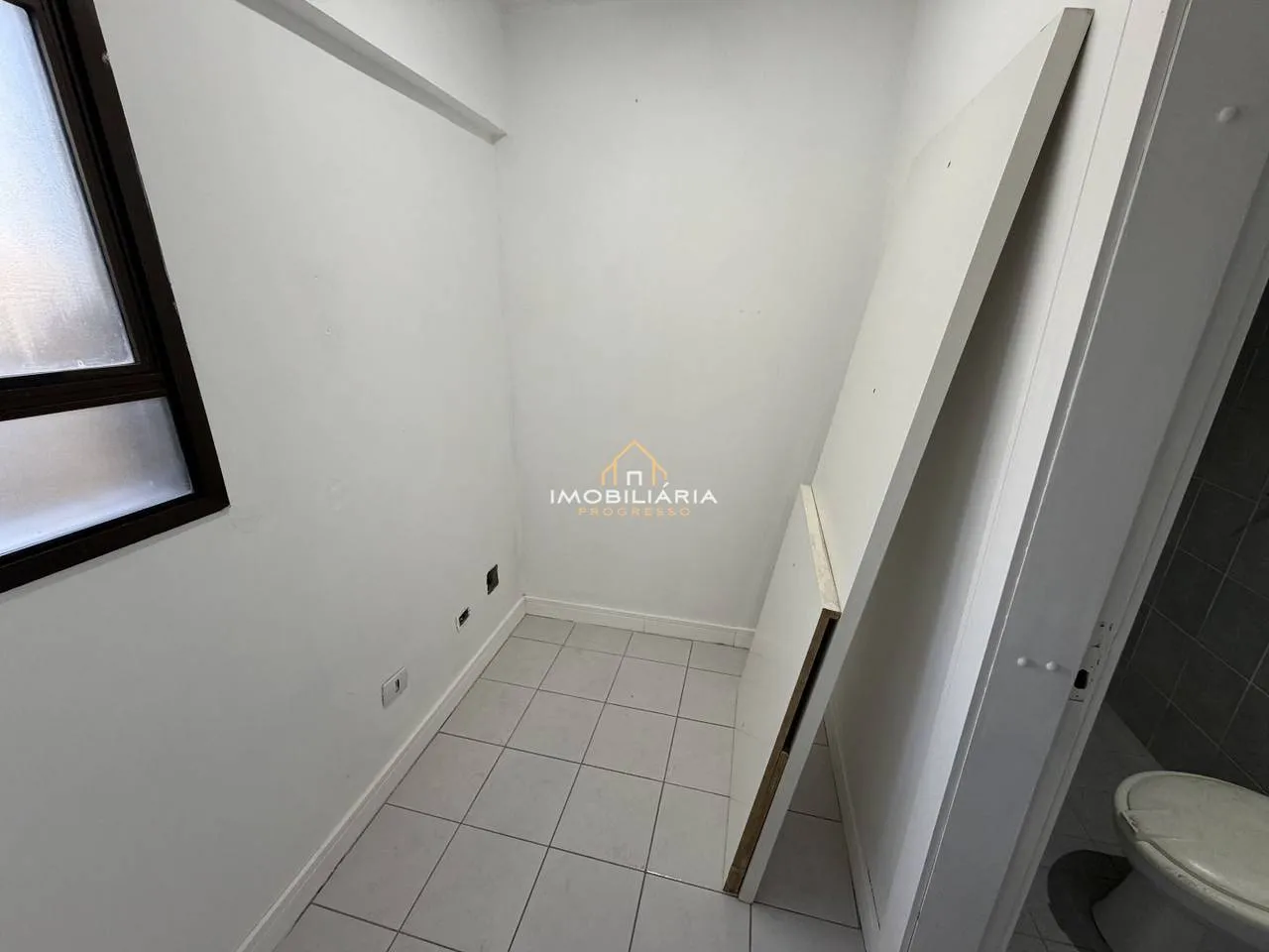 3-bedroom apartment with a home office in Curitiba — photo 56