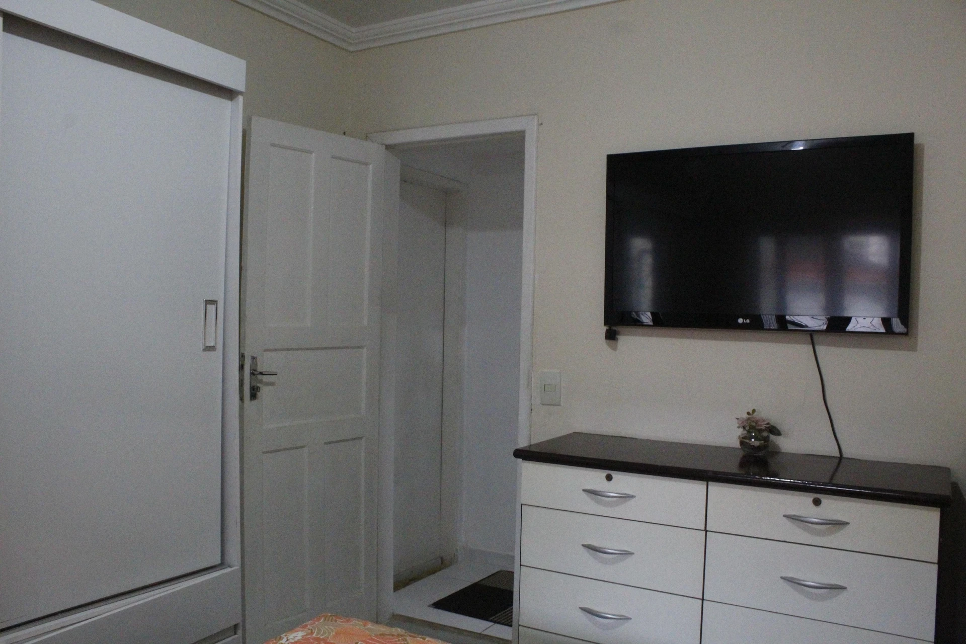 Furnished house with 3 bedrooms and 4 bathrooms — photo 31