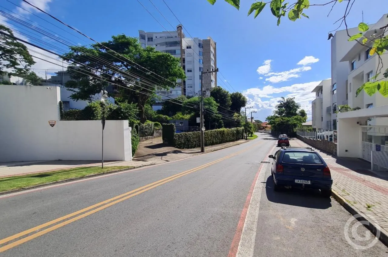 2-bedroom apartment with a water view in Florianópolis — photo 18