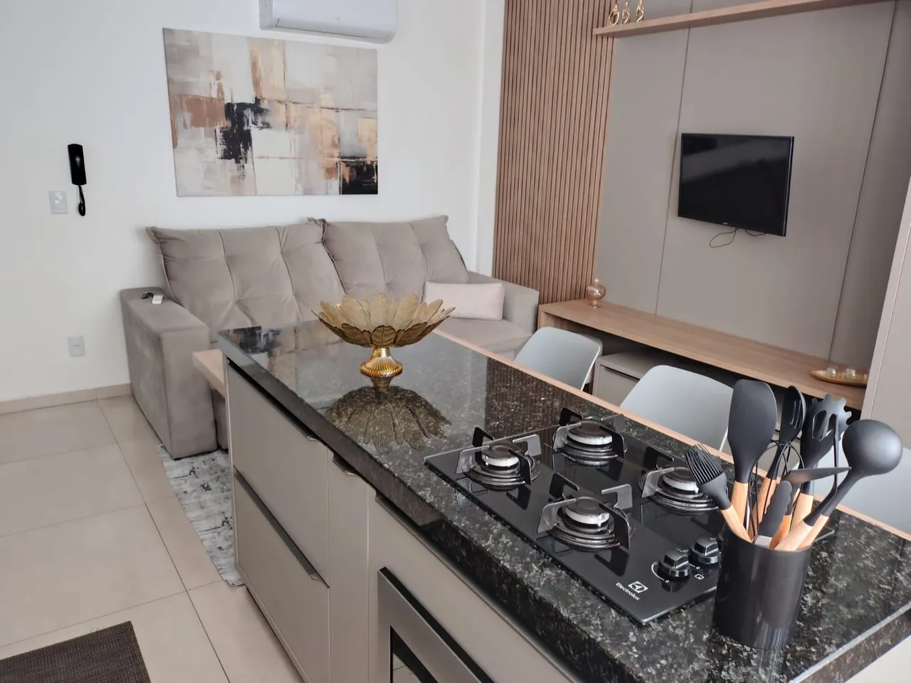 2-bedroom apartment with a washing machine — photo 11