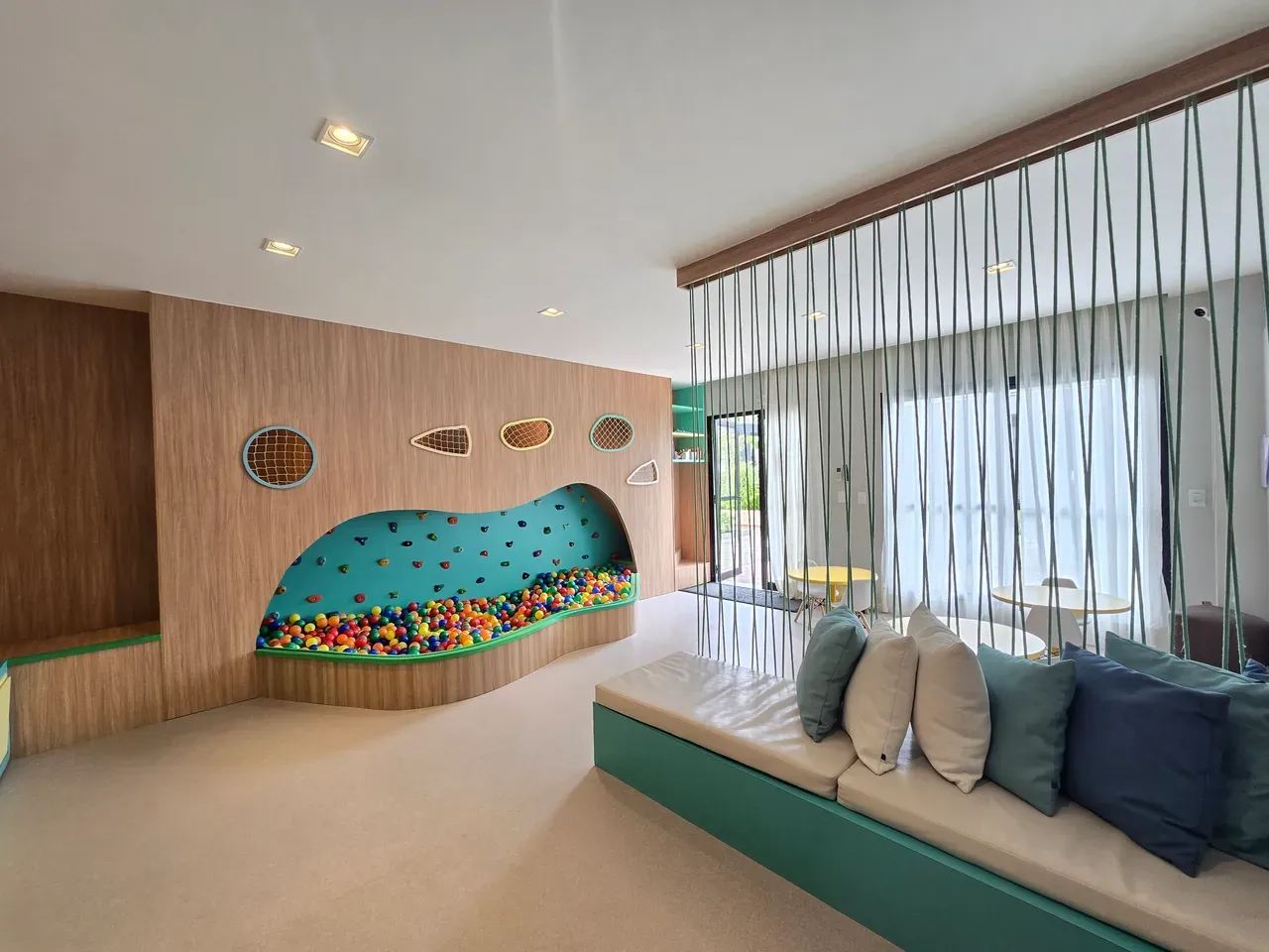 Garden apartment with 2 bedrooms and 1 bathroom — photo 31