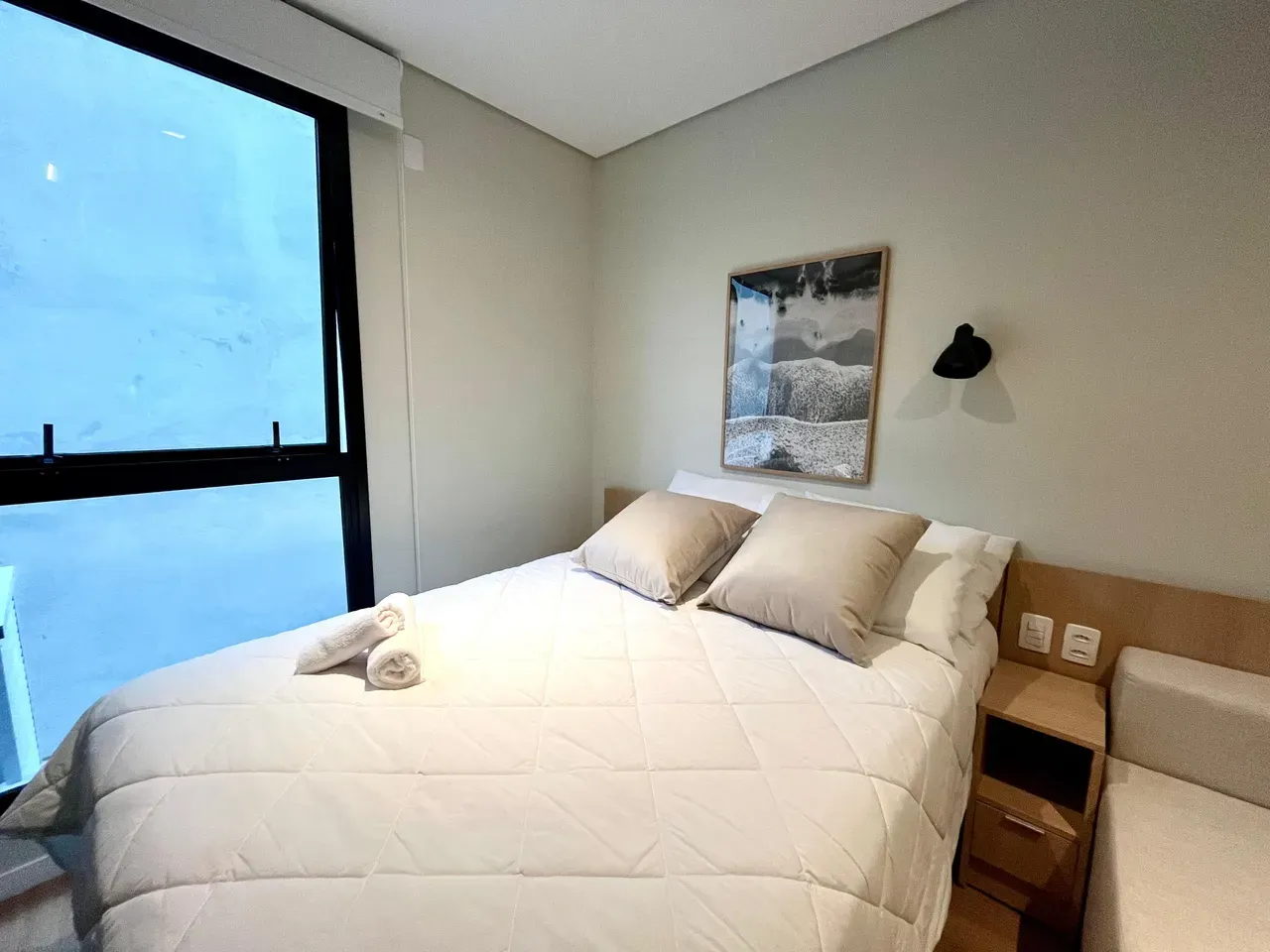 One-bedroom apartment in a building with a coworking space — photo 8