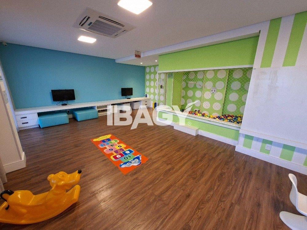 Apartamento, 75 m², com churrasqueira privativa