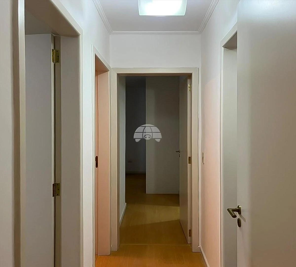 3-bedroom apartment with a bathtub in Curitiba — photo 41