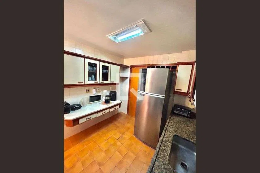 Apartamento amueblado de 100 m² con 2 dormitorios y plaza — photo 5