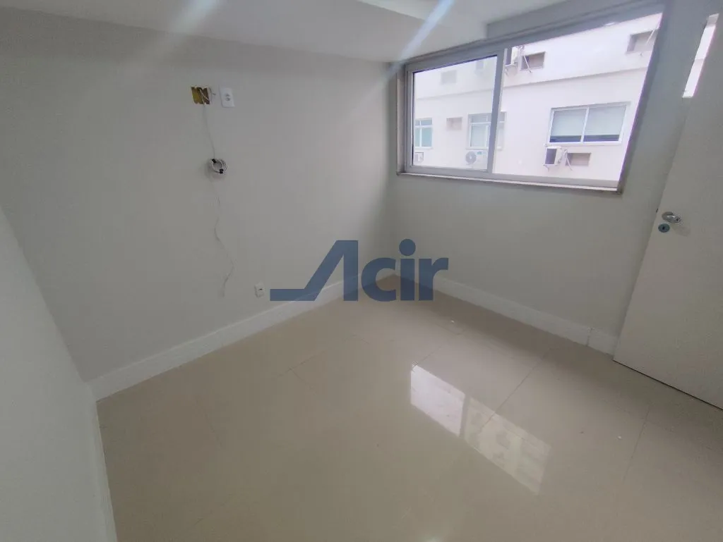 One-bedroom apartment in a building with a gym — photo 2