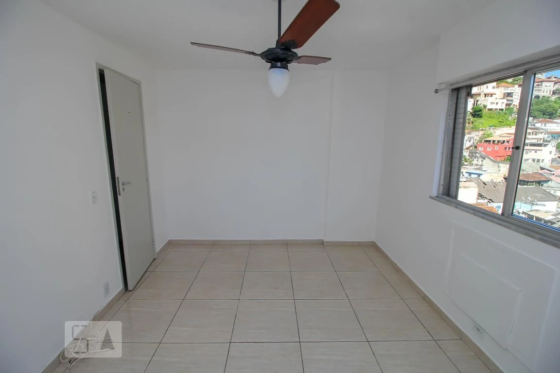 One-bedroom apartment with a mountain view in Rio de Janeiro — photo 6