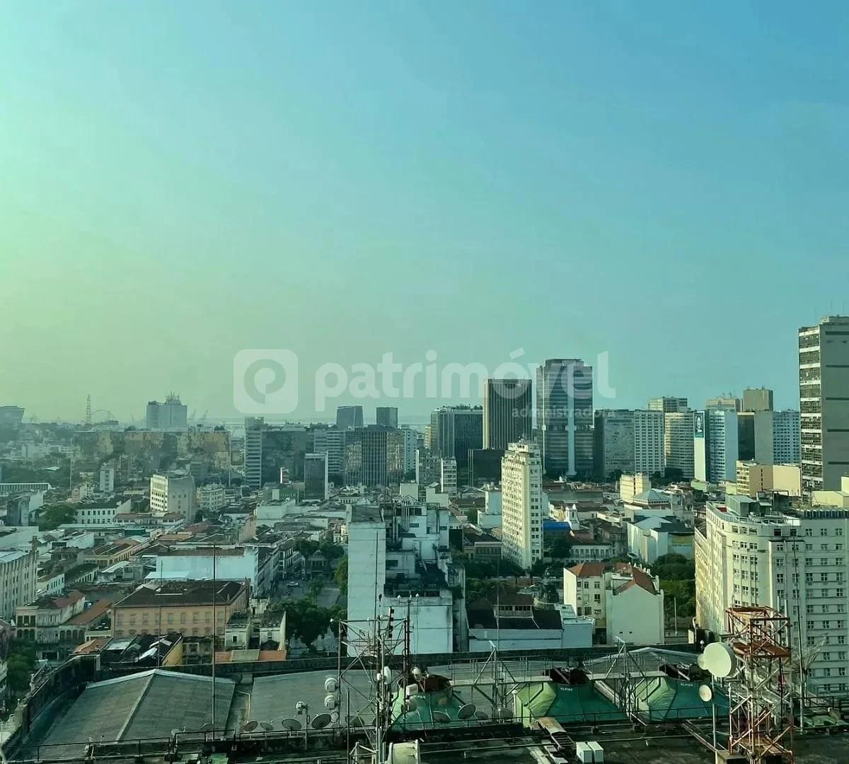 Apartamento de 957 m² com janelas do chão ao teto e vista — photo 18