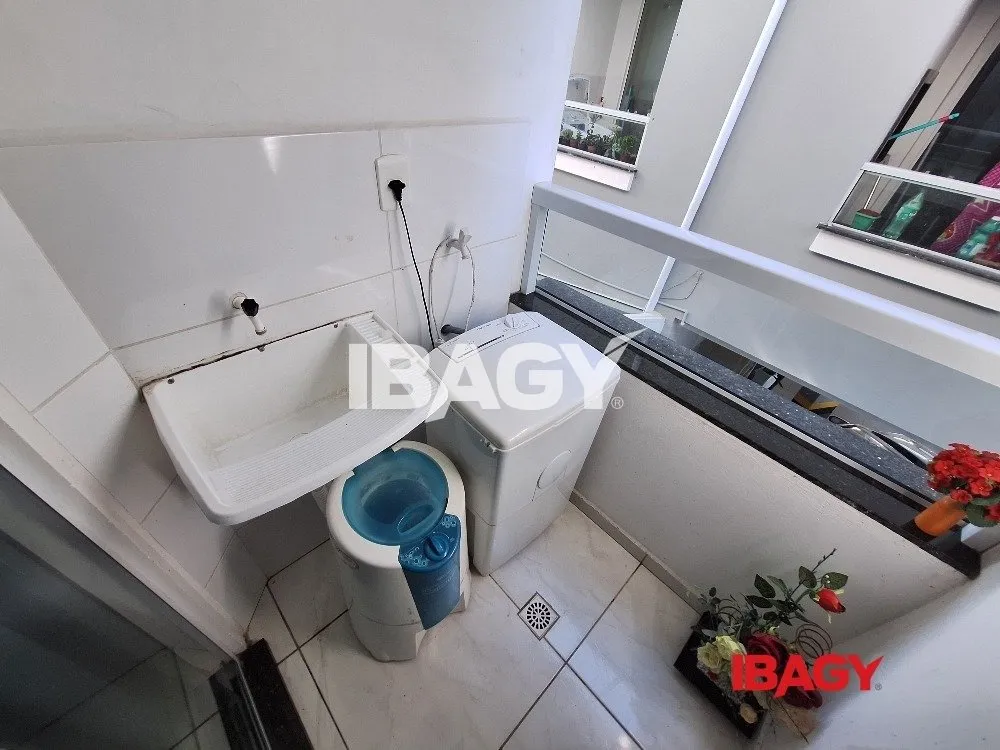 Furnished 2-bedroom apartment with a laundry tanque — photo 7