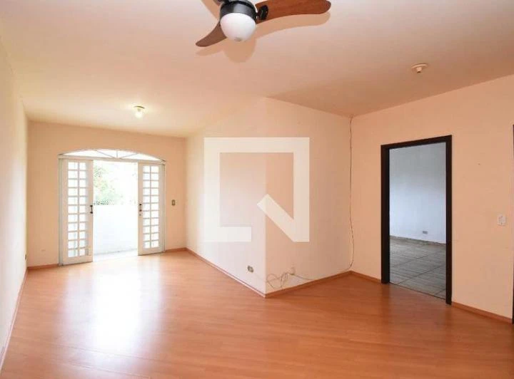 Rental house with 4 en-suite bedrooms and 342 m²