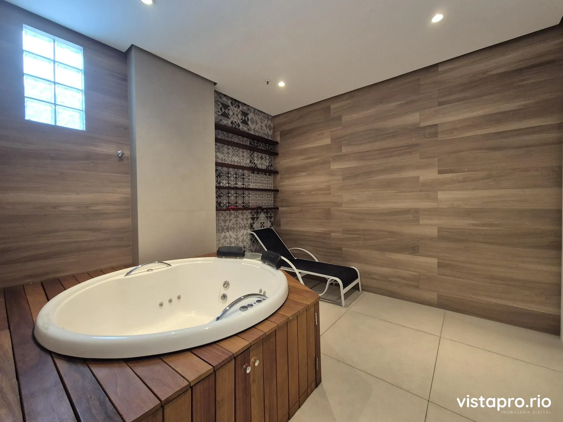 Furnished apartment, 50 m², with a water view — photo 21