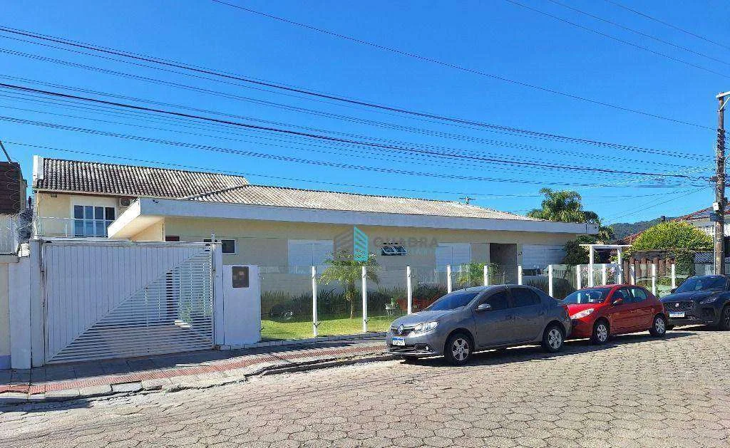 5-bedroom house with a private pool in Florianópolis — photo 22