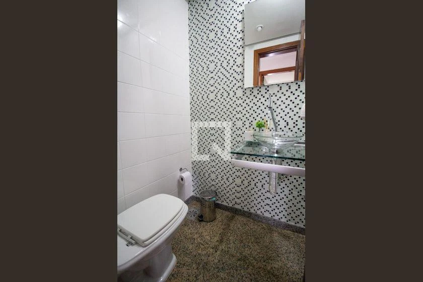 Furnished apartment with 3 en-suite bedrooms — photo 63