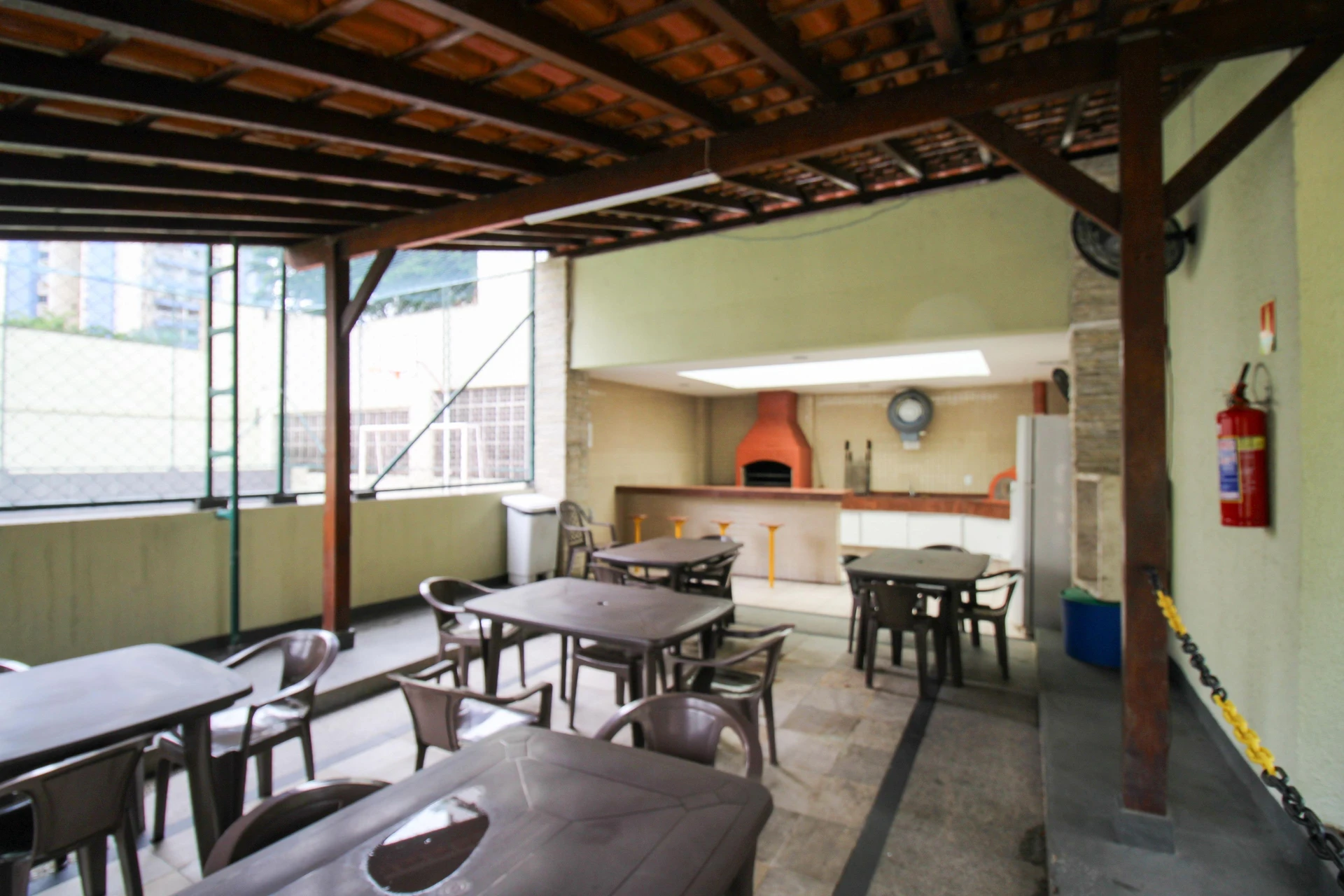 Apartamento mobiliado com 2 quartos e varanda envidraçada — photo 20
