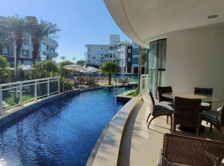 Garden apartment with 4 en-suite bedrooms and 318 m² — photo 3