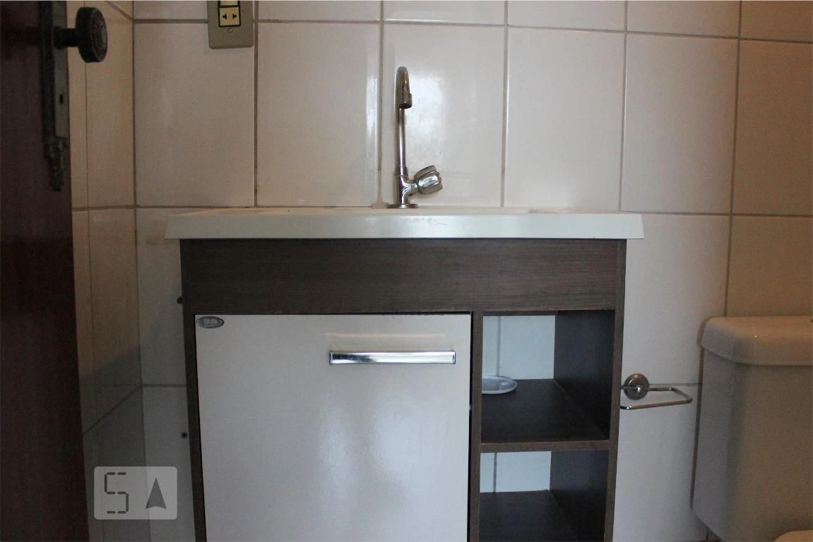 2-bedroom apartment with a balcony and shared pool — photo 16