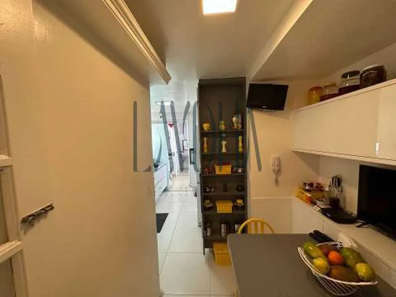 Furnished apartment with 4 bedrooms and 5 bathrooms — photo 25