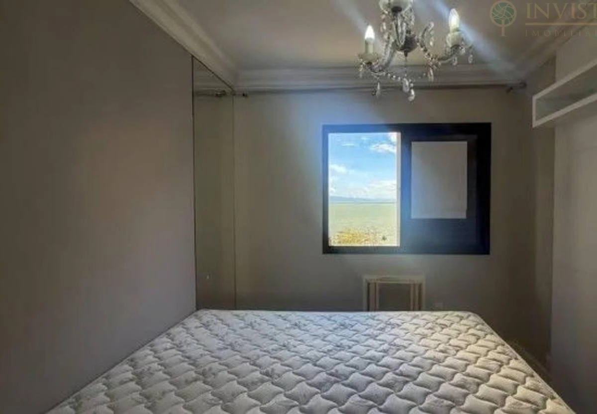 Furnished apartment, 107 m², with a glass-enclosed balcony — photo 19