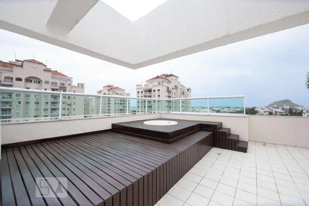 164 m² apartment with 3 bedrooms and a balcony — photo 12