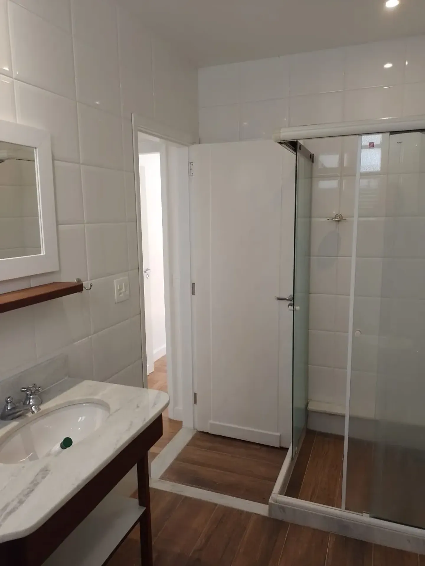 Furnished apartment, 77 m², with a bathtub — photo 23