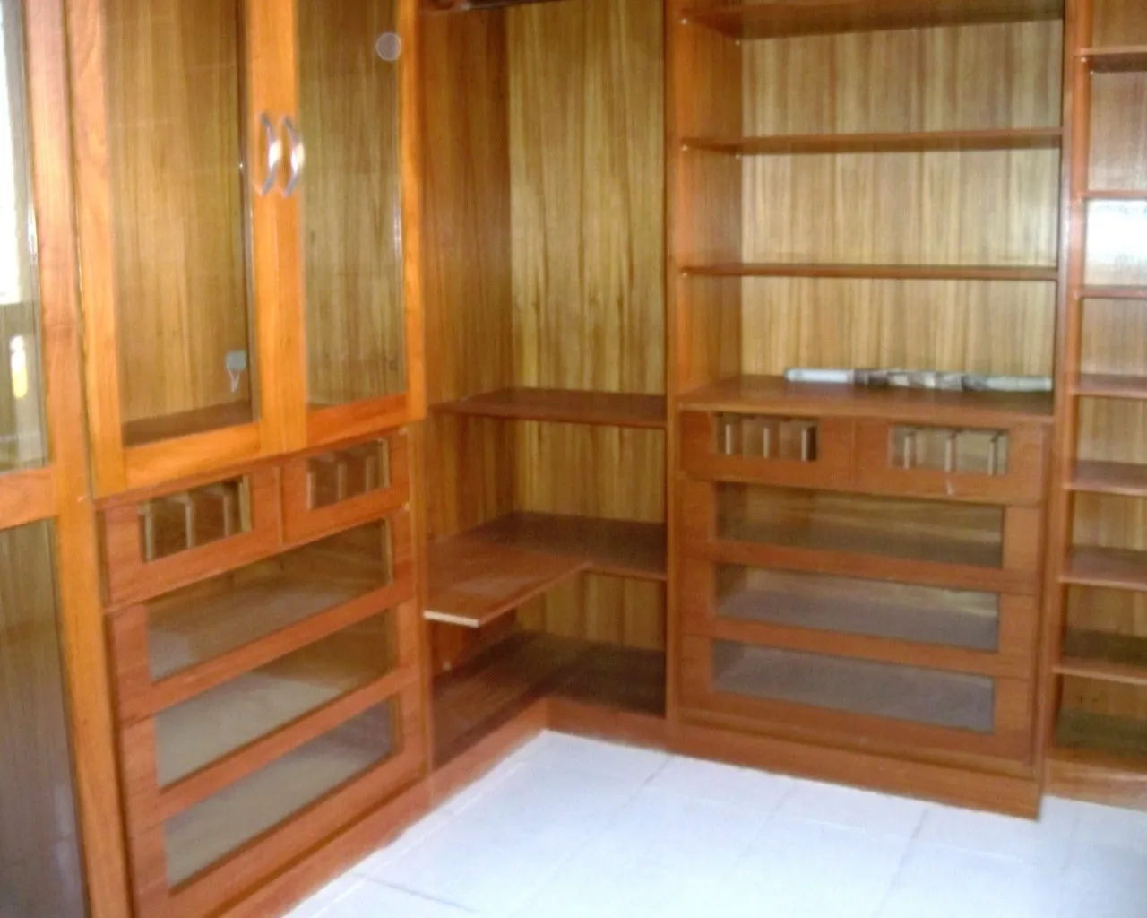 Apartamento sem mobília com 4 quartos e 3 banheiros — photo 16