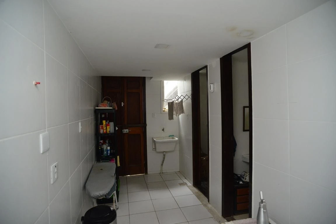 Furnished house, 700 m², with a jacuzzi — photo 48