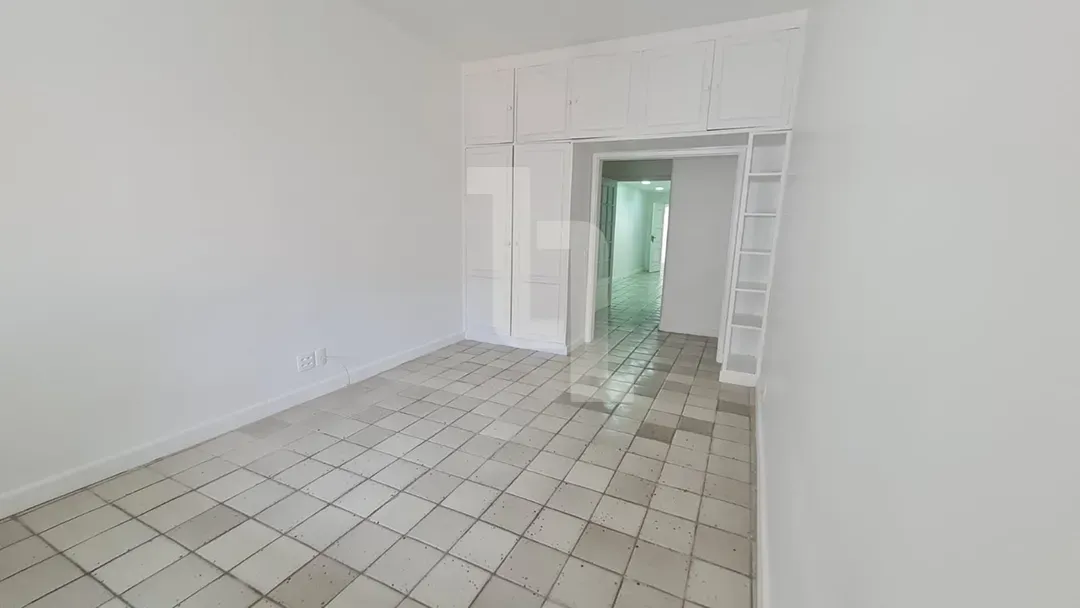 Apartamento de 3 quartos com vista para a água — photo 4