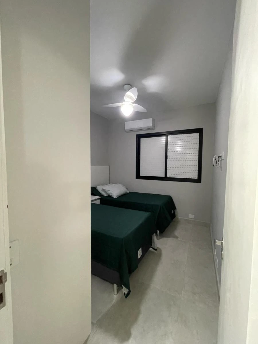 Furnished 70 m² apartment with enclosed glass balcony — photo 16