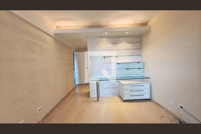 Apartamento de 2 quartos com varanda de vidro — photo 19