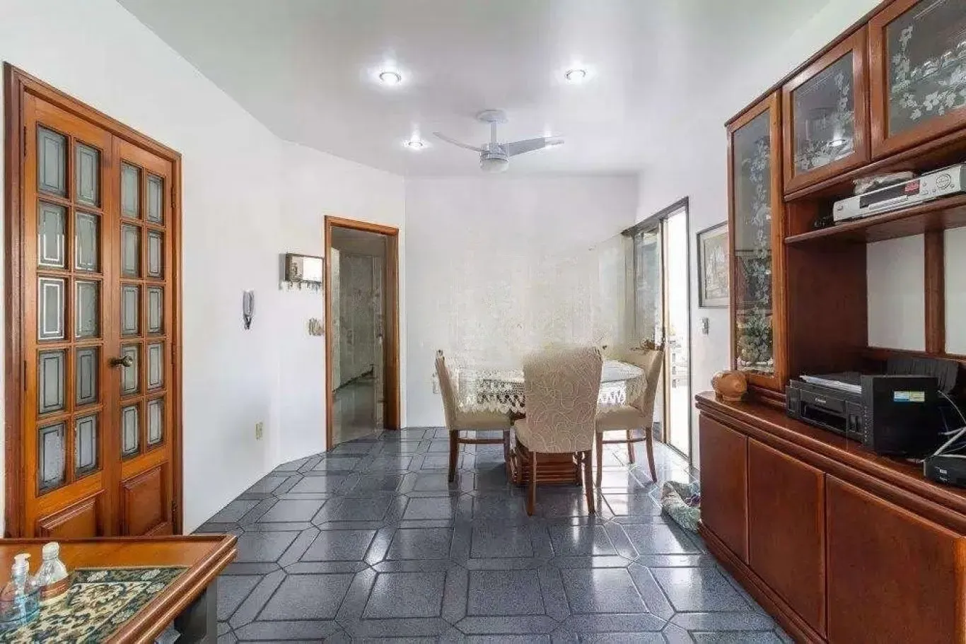 House with 4 bedrooms and a balcony in 516 m² — photo 9