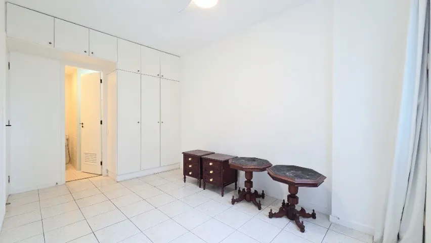 3-bedroom apartment with a mountain view in Rio de Janeiro — photo 10