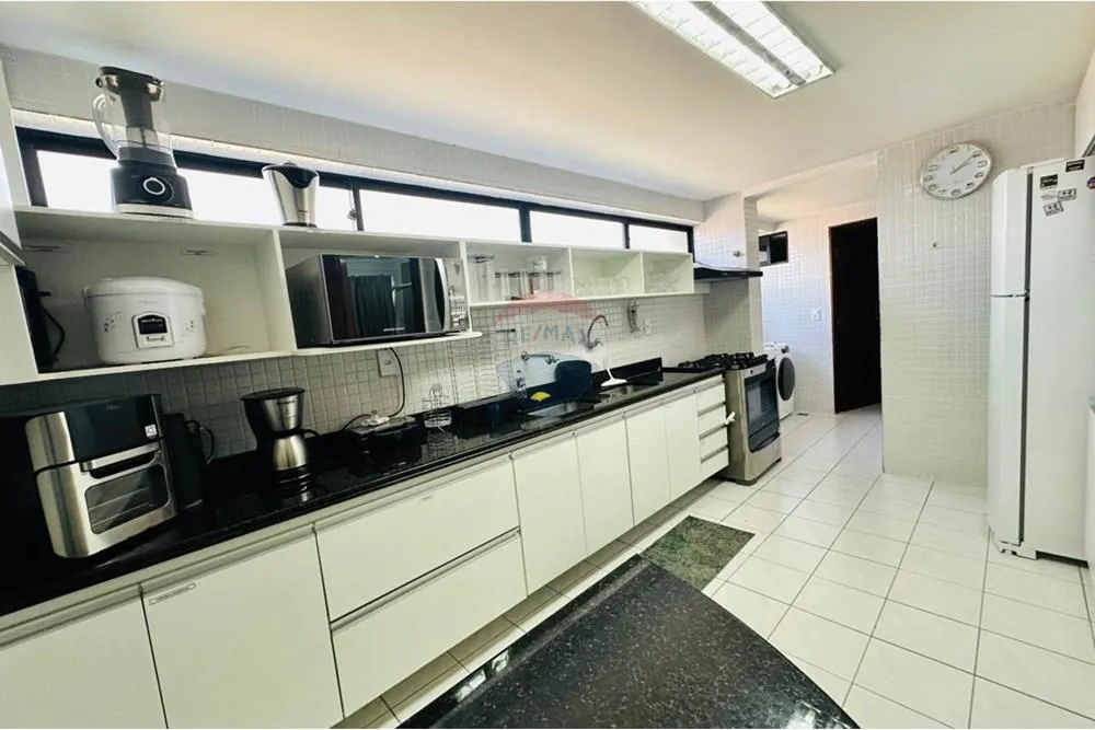Меблированная квартира 217 м² с 3 спальнями-суитами