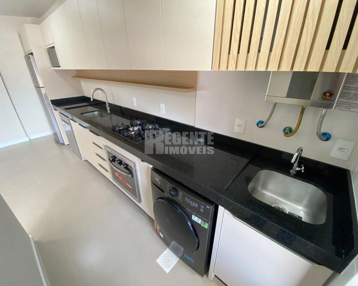 Квартира з 2 спальнями, у будинку є тренажерний зал — photo 5
