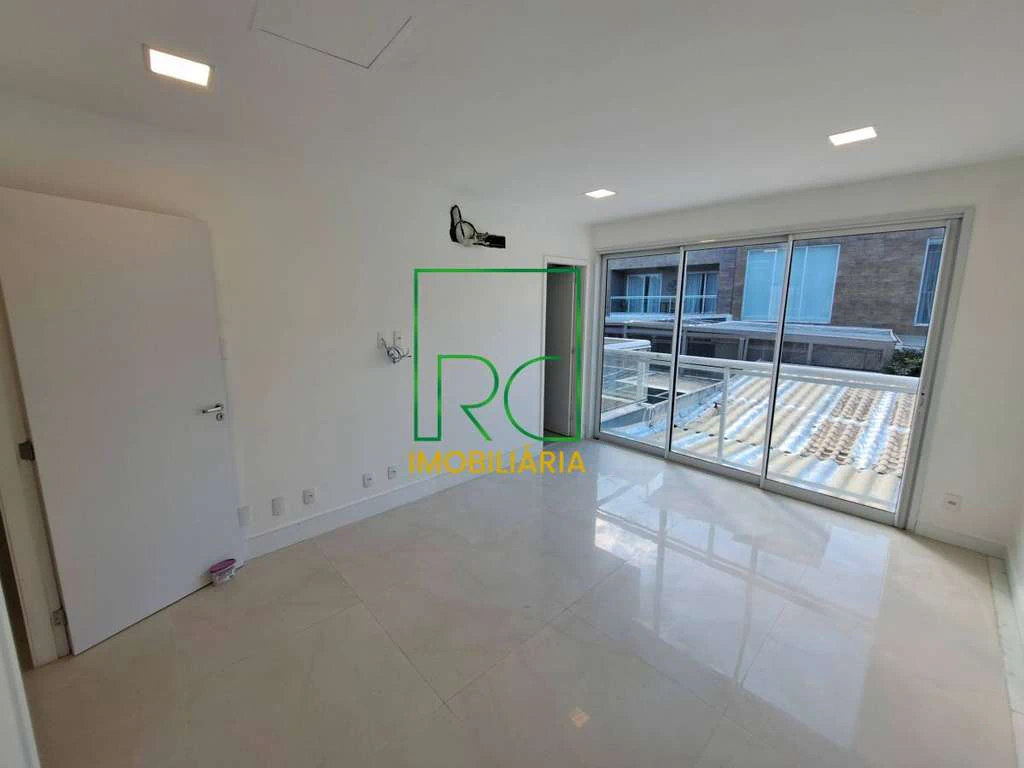 Condominium house with 6 en-suite bedrooms and garden — photo 7