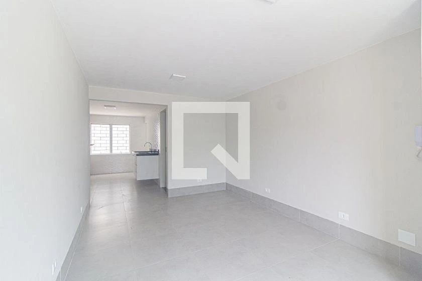Unfurnished apartment with a private garden and 3 bedrooms — photo 3