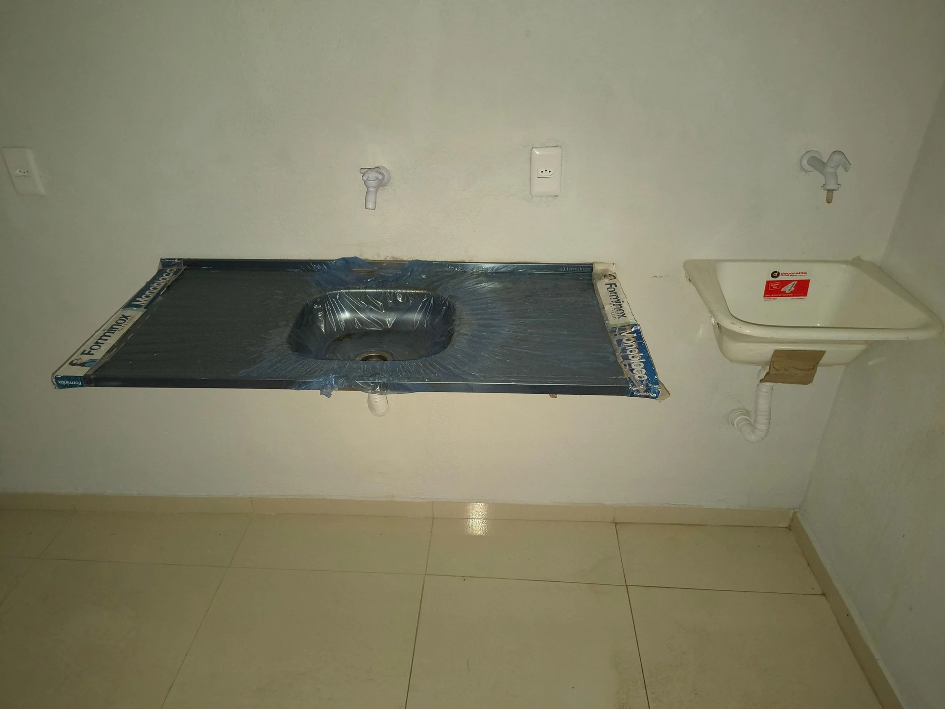 Kit sin amueblar con 1 dormitorio y 1 baño y balcón — photo 2