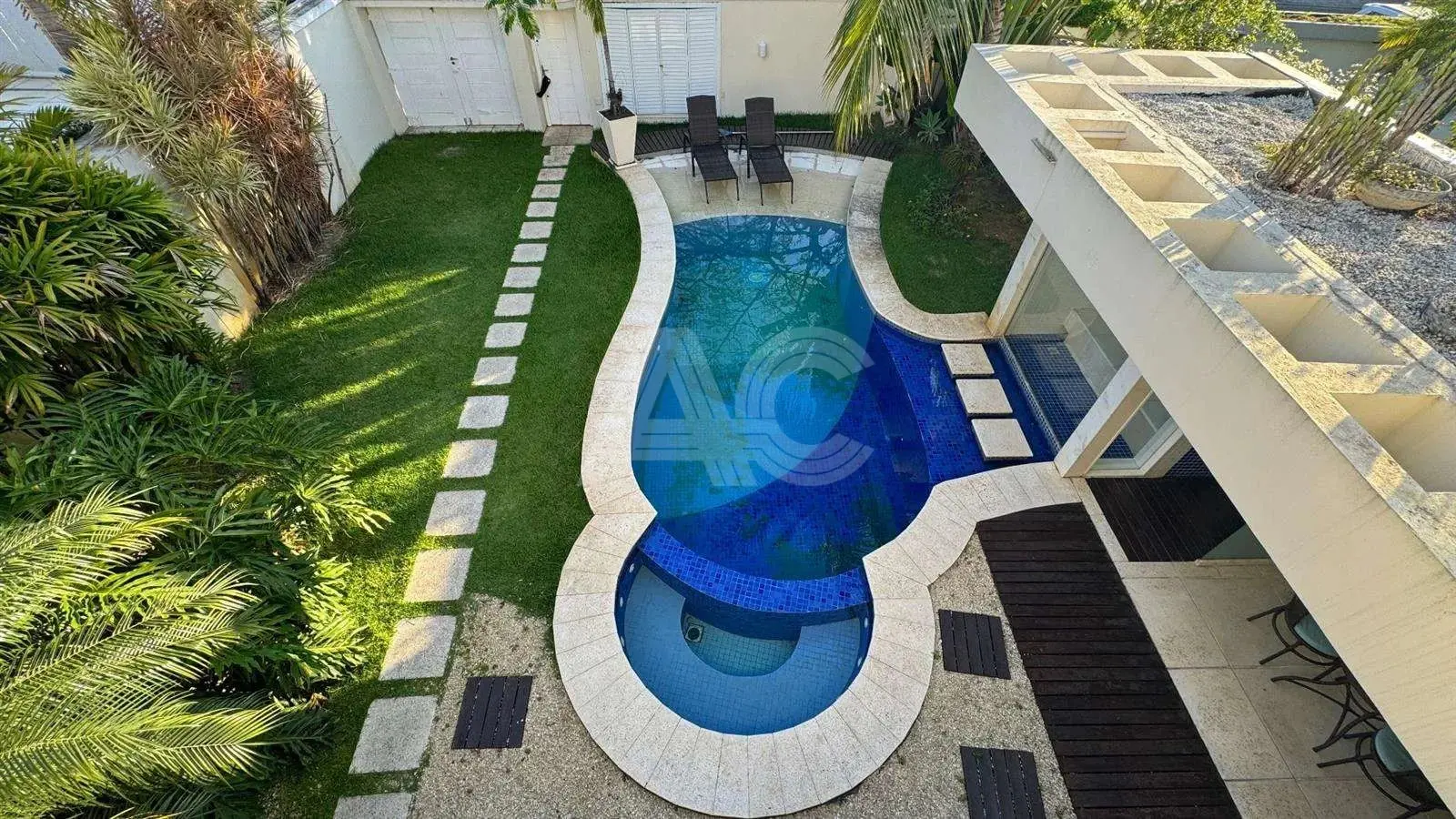 Casa em condomínio com 4 suítes e jardim privativo — photo 7