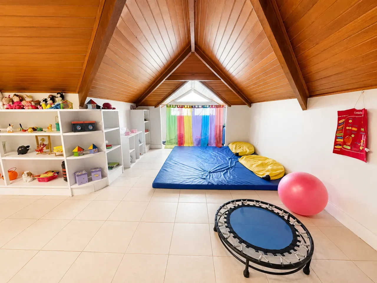 Furnished house with 4 bedrooms and 4 bathrooms — photo 29