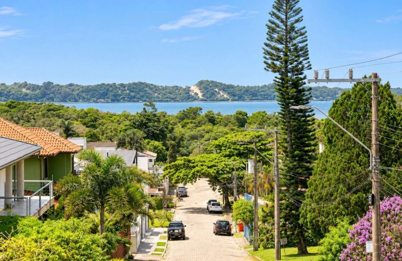 Furnished house, 660 m², with a water view — photo 31