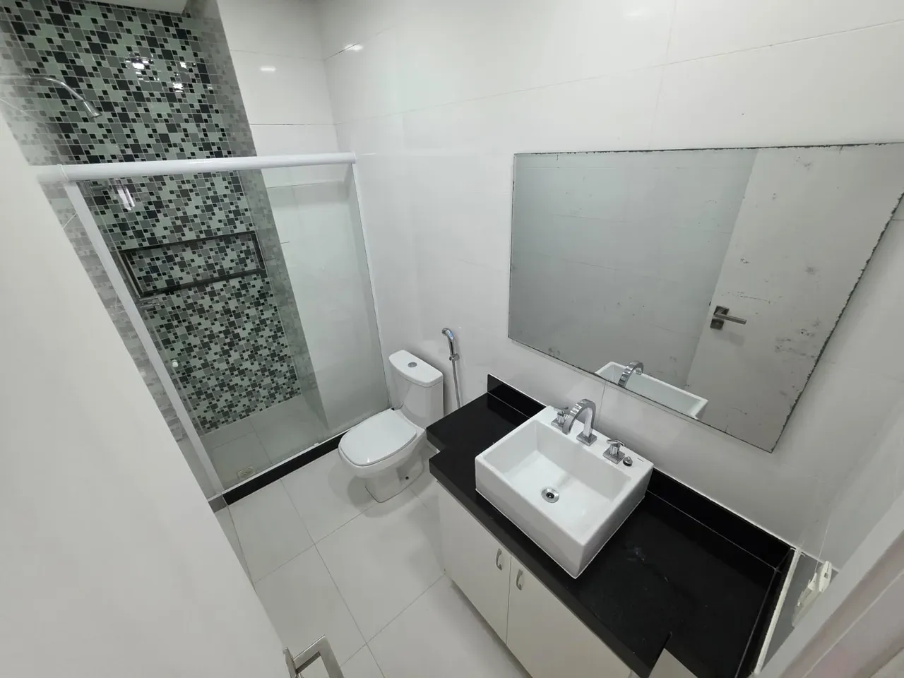 3-bedroom apartment, 1 with its own bathroom, 85 m² — photo 4