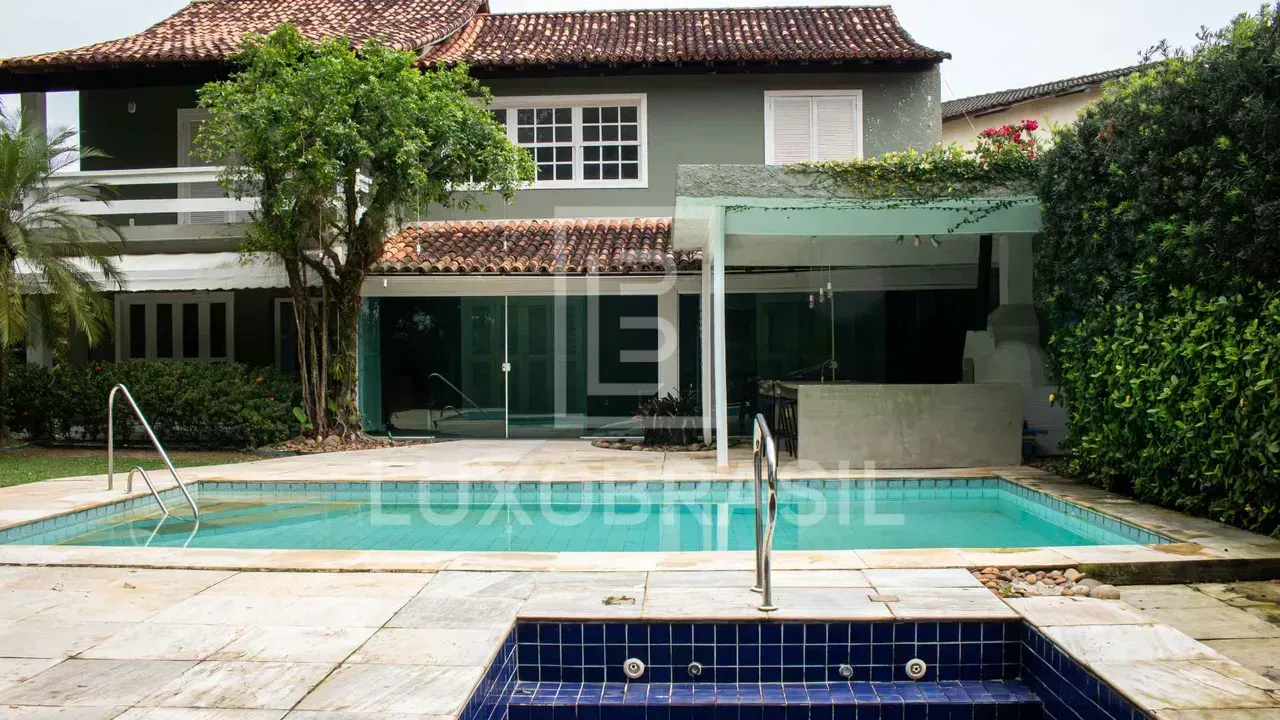 Casa com 5 quartos, 647 m² e churrasqueira na varanda — photo 11