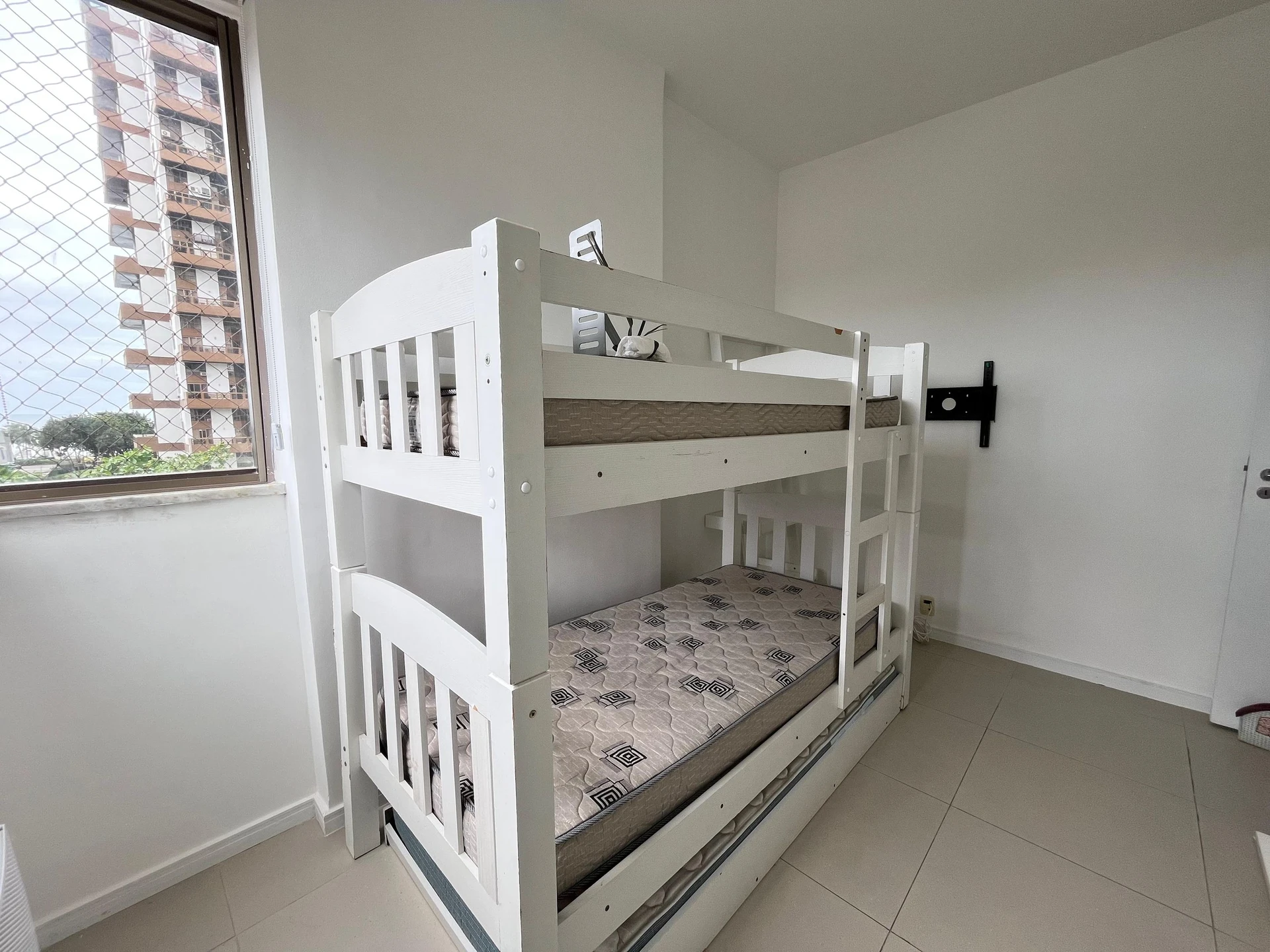 Mountain view in a 2-bedroom apartment, 70 m² — photo 4