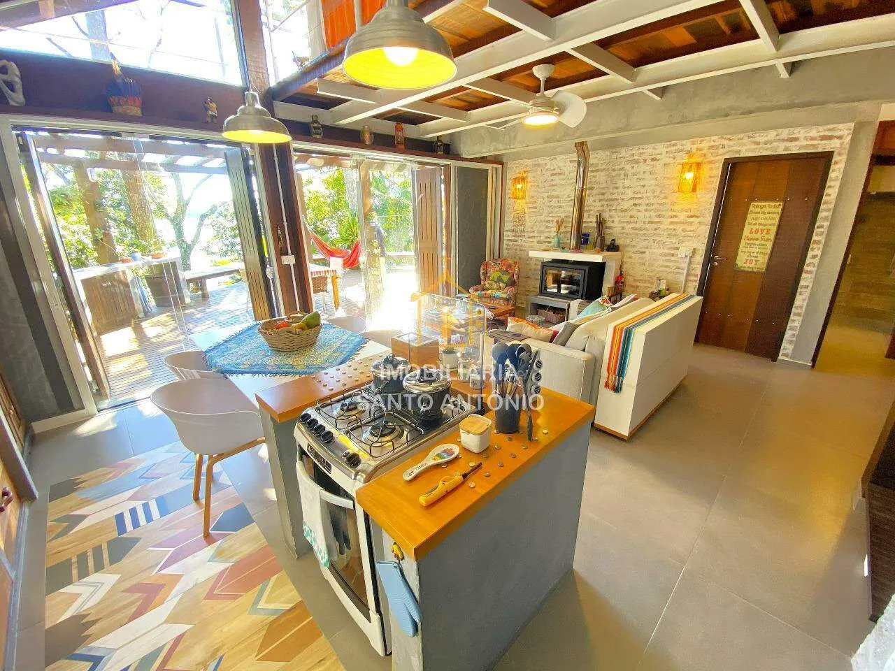 Furnished house with 2 en-suites and private BBQ — photo 2