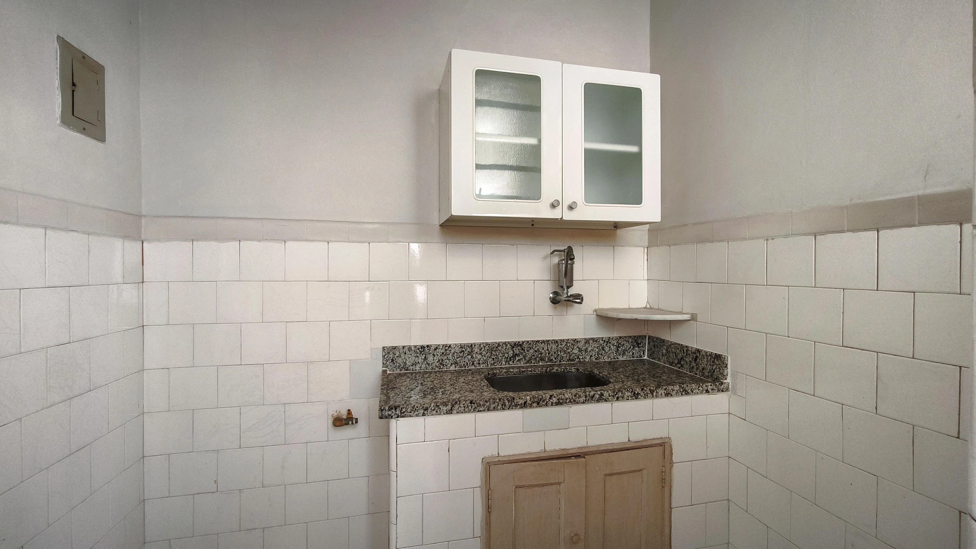 Деревянный пол или ламинат и 1 спальня: квартира 40 м² — photo 6