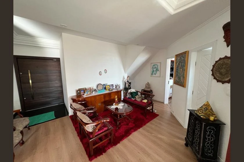 House with 3 bedrooms and 2 en-suite bathrooms — photo 6