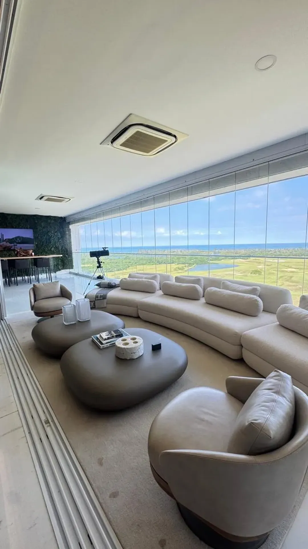 Квартира 650 м² з 4 спальнями з ванними та приватним садом — photo 8